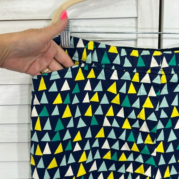 Talbots The Perfect Shorts Size 14 Geometric Print - Picture 3 of 8